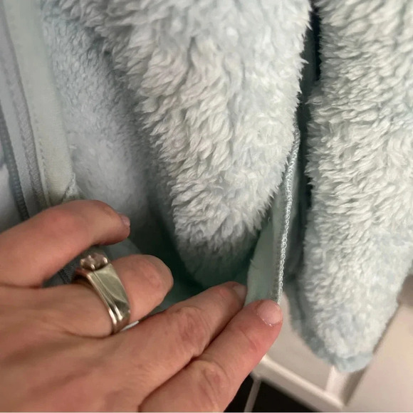 NWT Abercrombie kids size 15/16 super soft fleece jacket. Zip and snap up. Aqua - Picture 7 of 10